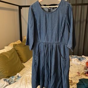 Denim dress with pockets